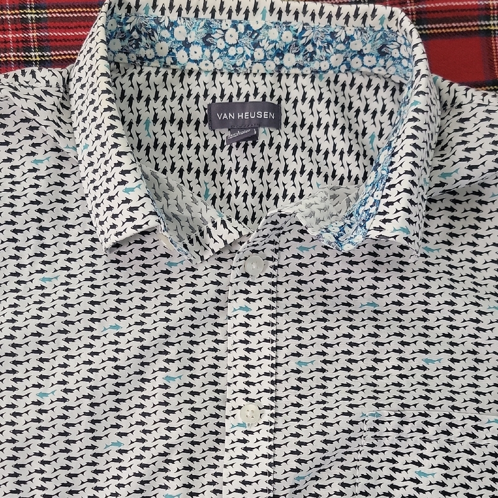 Van Heusen Men's Black and Blue Patterned Shirt